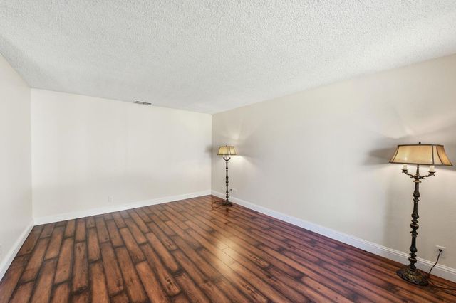 760 Los Lunas Way, Sacramento, CA 95833