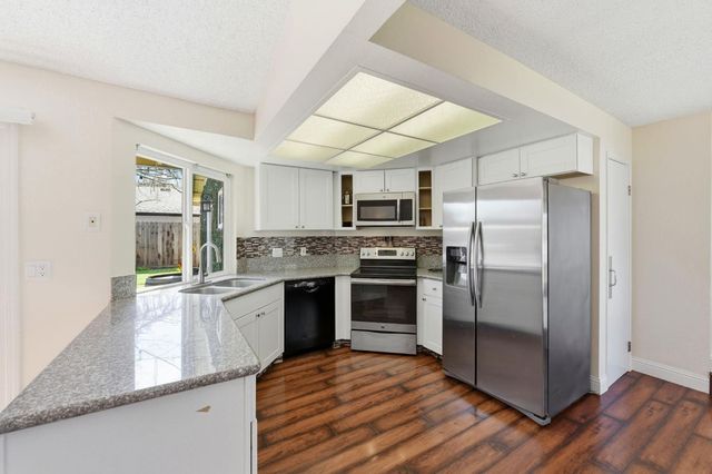 760 Los Lunas Way, Sacramento, CA 95833