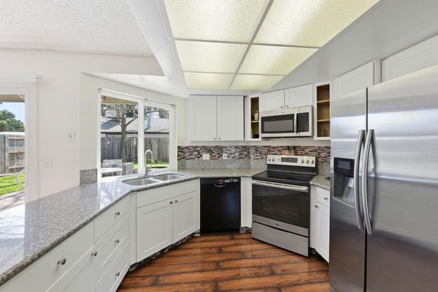 760 Los Lunas Way, Sacramento, CA 95833