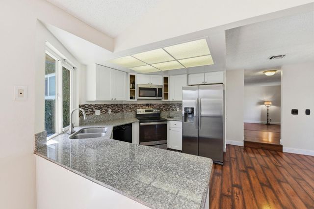 760 Los Lunas Way, Sacramento, CA 95833