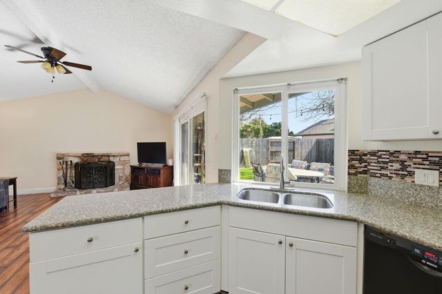 760 Los Lunas Way, Sacramento, CA 95833