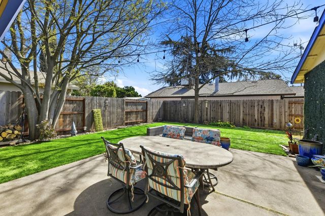 760 Los Lunas Way, Sacramento, CA 95833