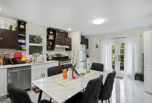 21 Lawrence St, Bloomfield Twp., NJ 07003