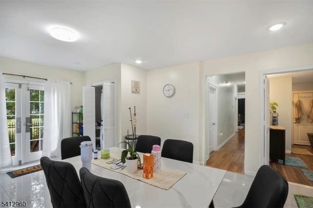 21 Lawrence St, Bloomfield Twp., NJ 07003