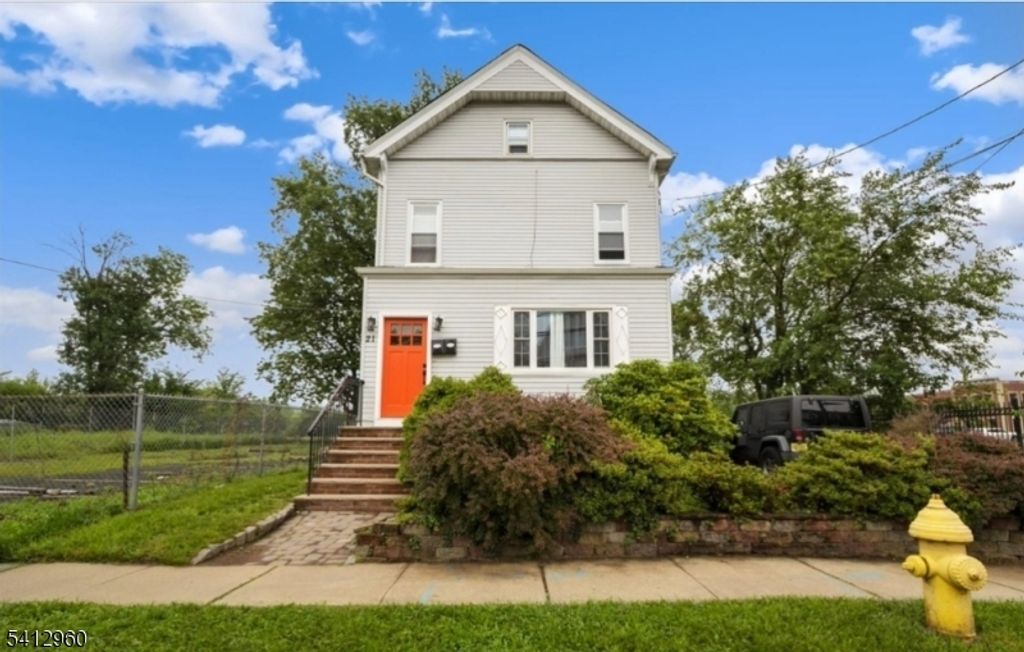 21 Lawrence St, Bloomfield Twp., NJ 07003