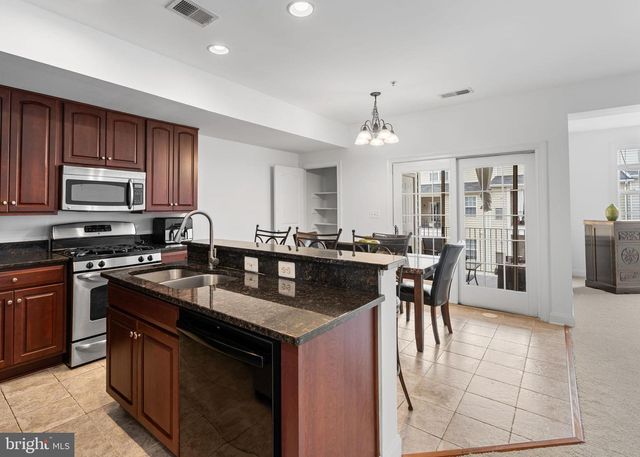 2254 MARGRAF CIR, Woodbridge, VA 22191
