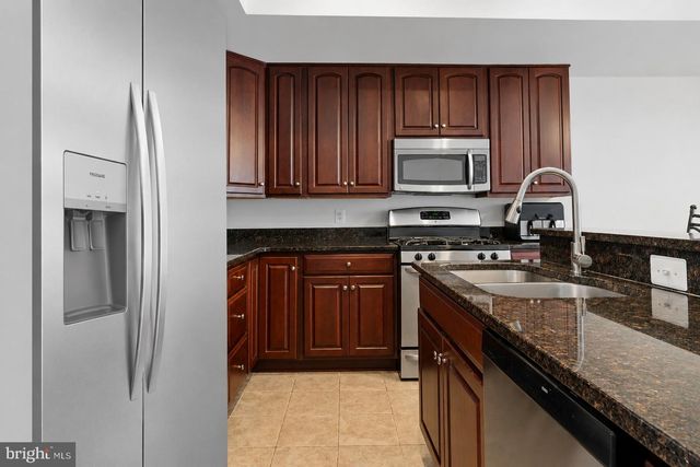 2254 MARGRAF CIR, Woodbridge, VA 22191