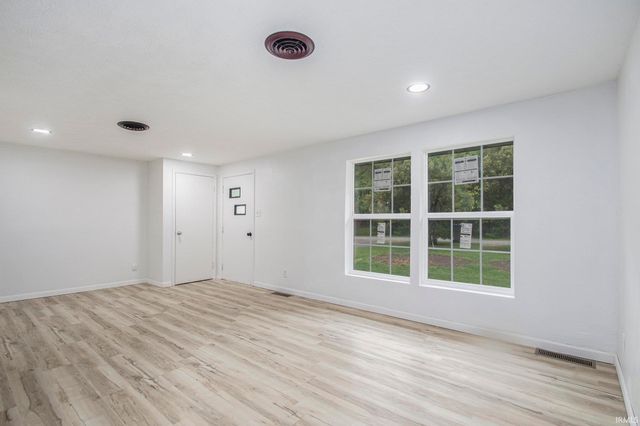 29929 Carolina Avenue, Elkhart, IN 46516