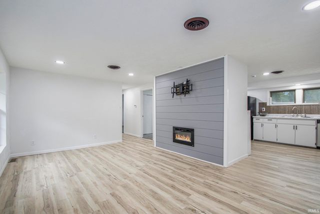 29929 Carolina Avenue, Elkhart, IN 46516