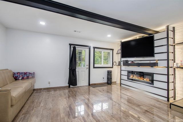 29929 Carolina Avenue, Elkhart, IN 46516