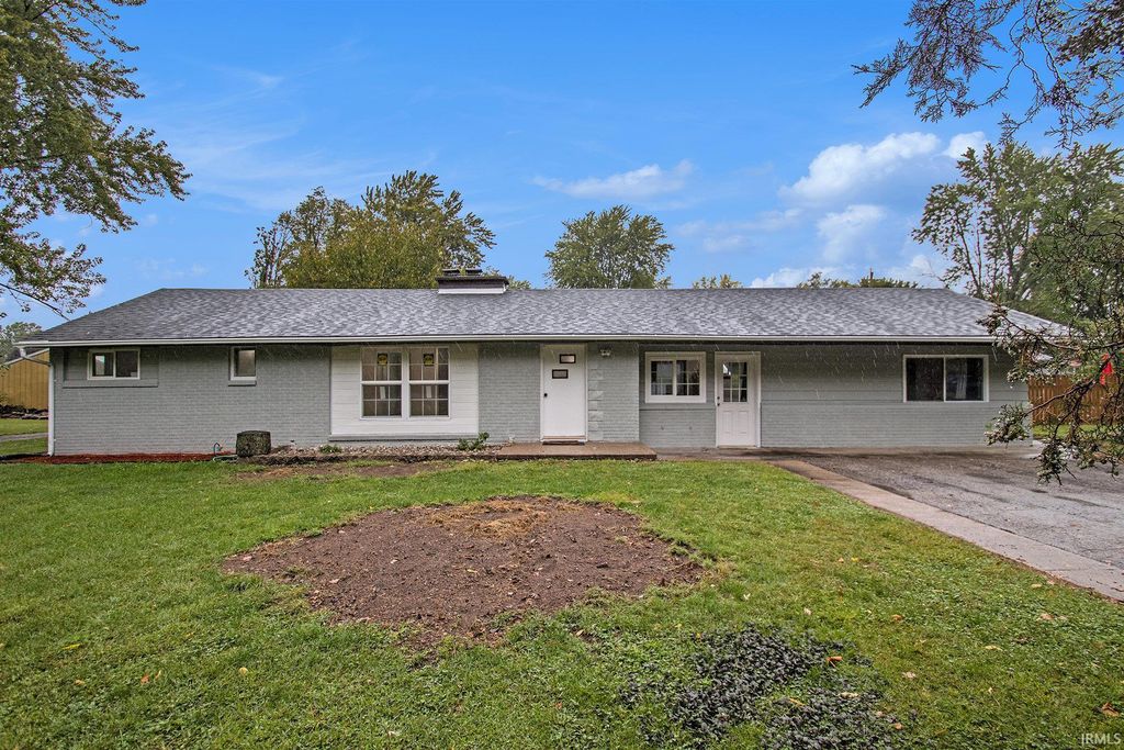 29929 Carolina Avenue, Elkhart, IN 46516