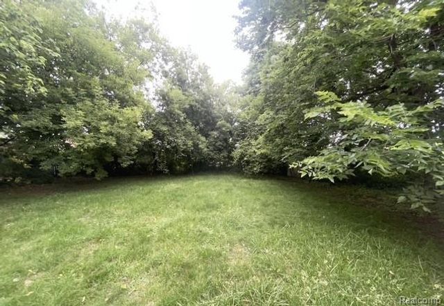 320 Rapid Street, Pontiac, MI 48341