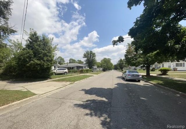 320 Rapid Street, Pontiac, MI 48341