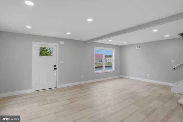 117 RAILROAD AVE, Houston, DE 19954
