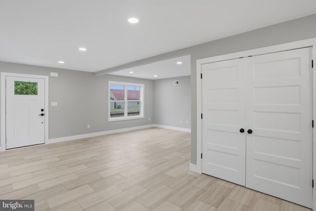 117 RAILROAD AVE, Houston, DE 19954