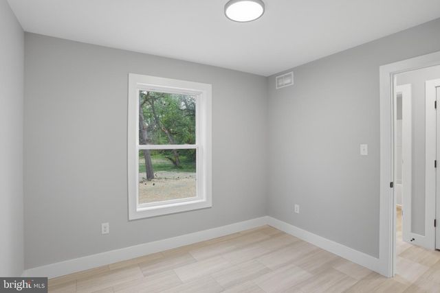117 RAILROAD AVE, Houston, DE 19954