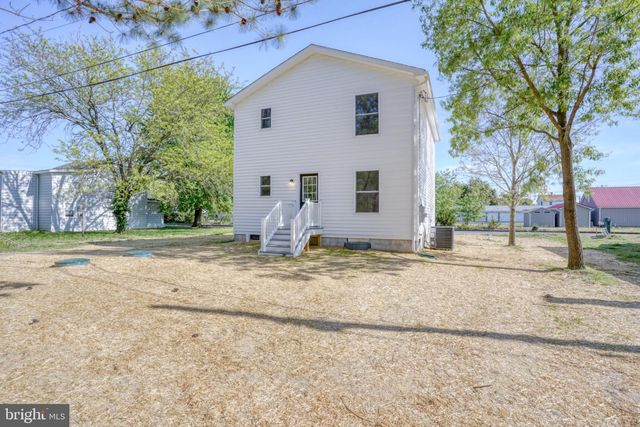117 RAILROAD AVE, Houston, DE 19954