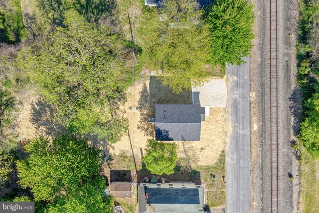 117 RAILROAD AVE, Houston, DE 19954