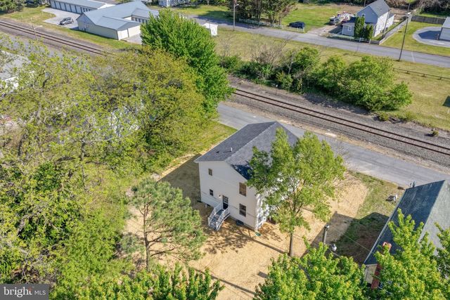 117 RAILROAD AVE, Houston, DE 19954