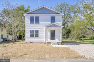 117 RAILROAD AVE, Houston, DE 19954