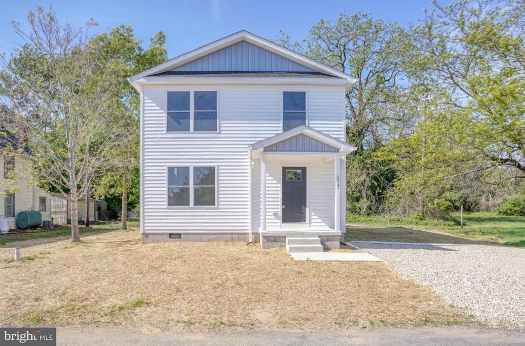 117 RAILROAD AVE, Houston, DE 19954