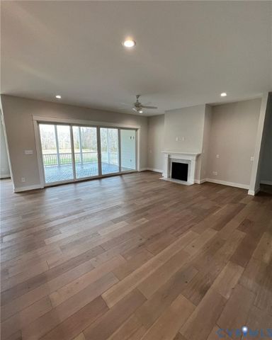 4945 Hundley Pl, Mechanicsville, VA 23111