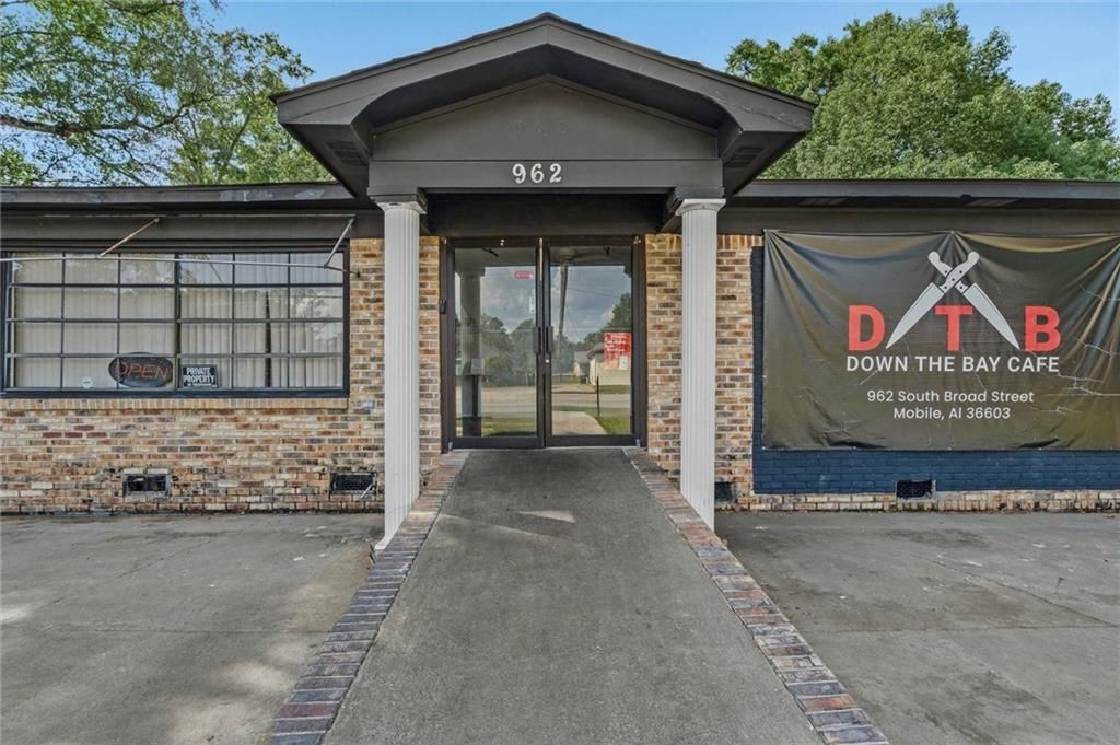 960 Broad Street S, Mobile, AL 36603 — photo 2