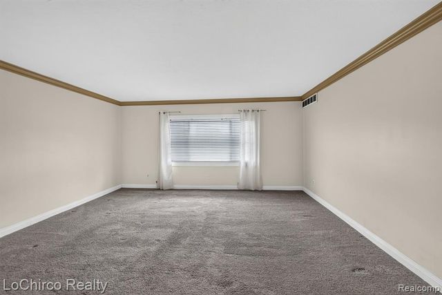 2377 Walton Boulevard 17, Rochester Hills, MI 48309