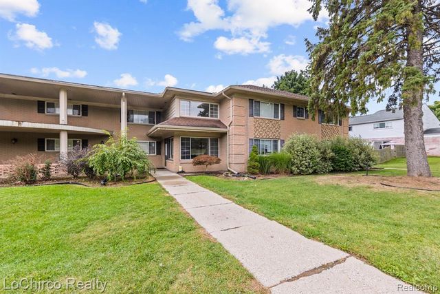 2377 Walton Boulevard 17, Rochester Hills, MI 48309