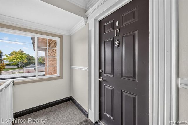 2377 Walton Boulevard 17, Rochester Hills, MI 48309
