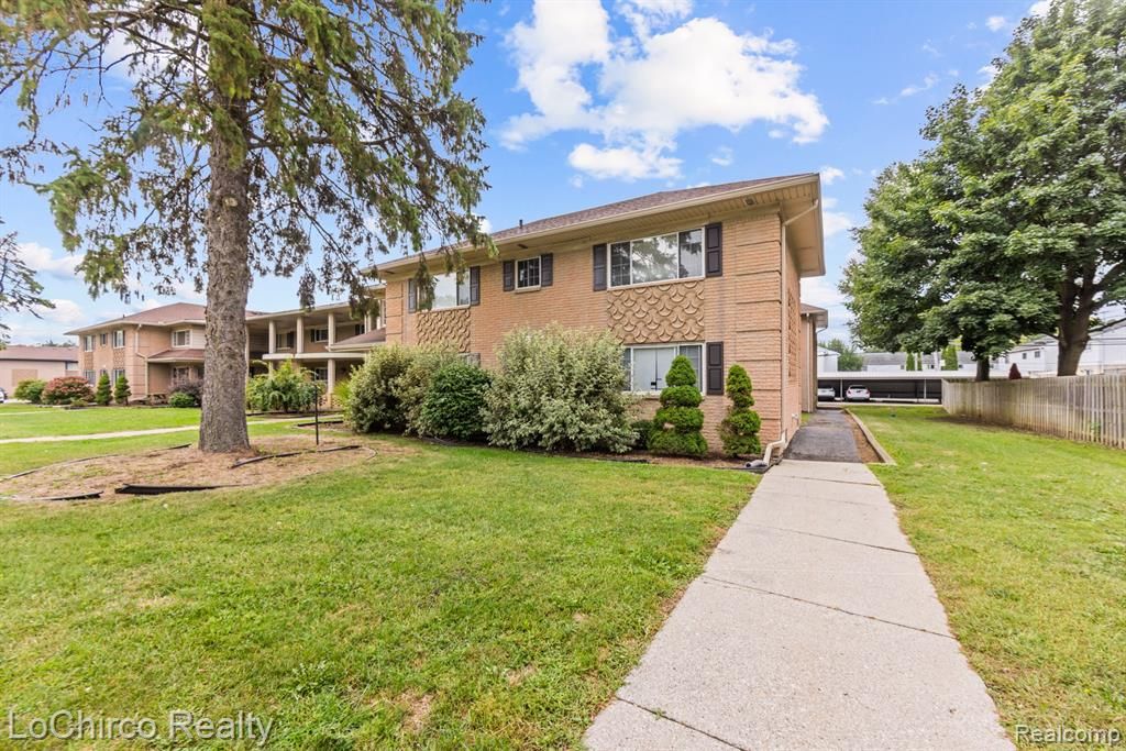 2377 Walton Boulevard 17, Rochester Hills, MI 48309