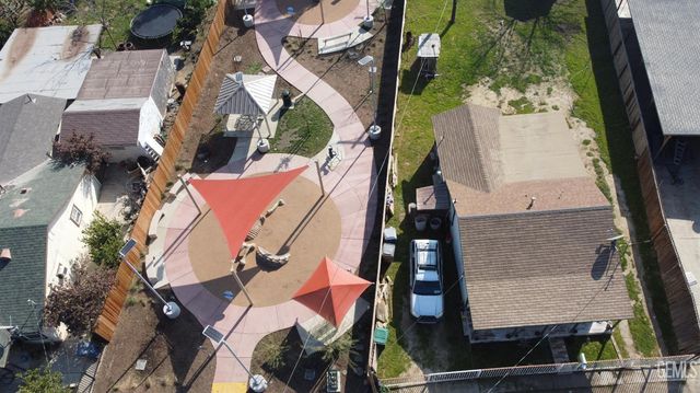 8217 HillTop Drive, Bakersfield, CA 93307