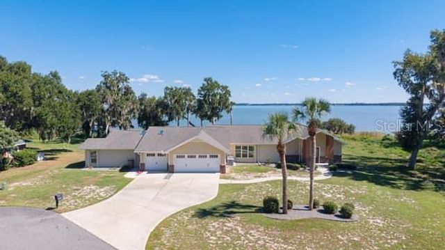 34240 ROSA LANE, Fruitland Park, FL 34731