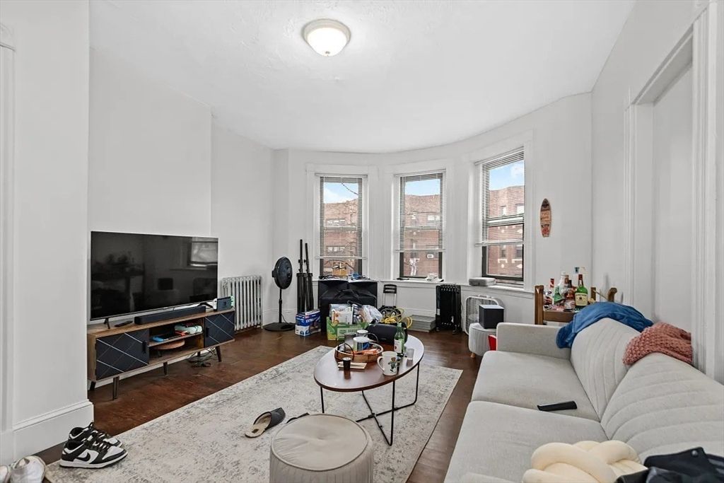 868 Huntington Ave 3, Boston, MA 02115