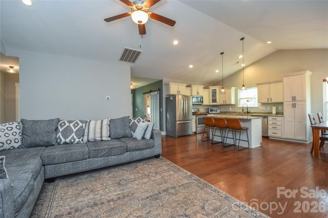 1809 Megan Ann Lane, Lincolnton, NC 28092