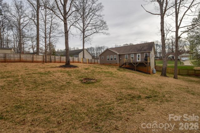 1809 Megan Ann Lane, Lincolnton, NC 28092