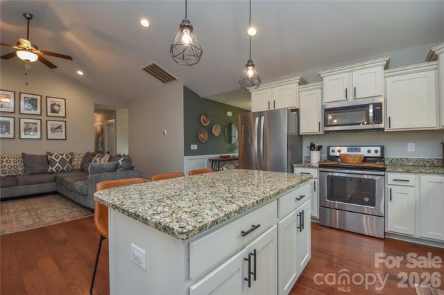 1809 Megan Ann Lane, Lincolnton, NC 28092