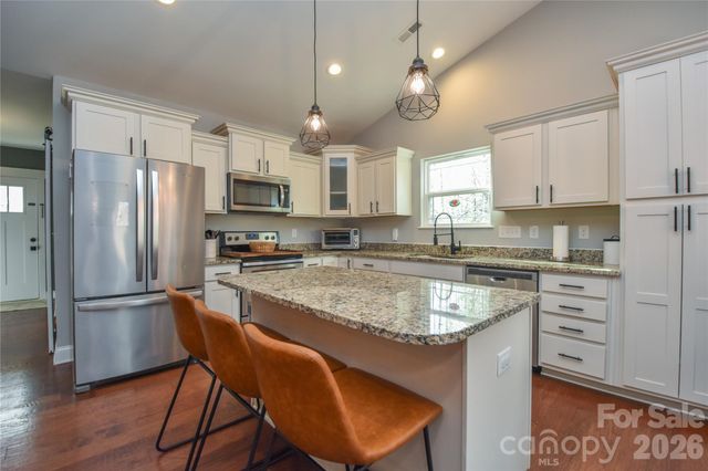 1809 Megan Ann Lane, Lincolnton, NC 28092