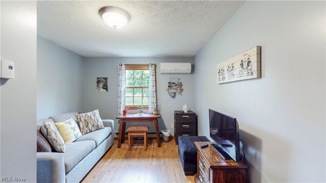 4409 Dudley Road, Mantua, OH 44255