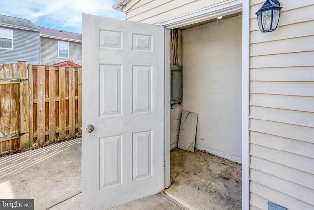 1856 FORT PULASKI CT, Dumfries, VA 22026