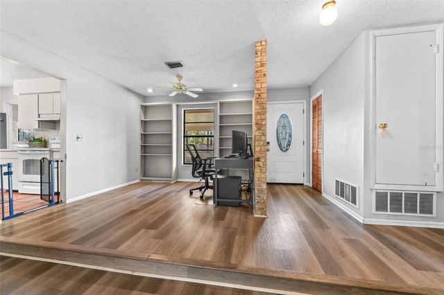 98 MARK DAVID COURT, Casselberry, FL 32707