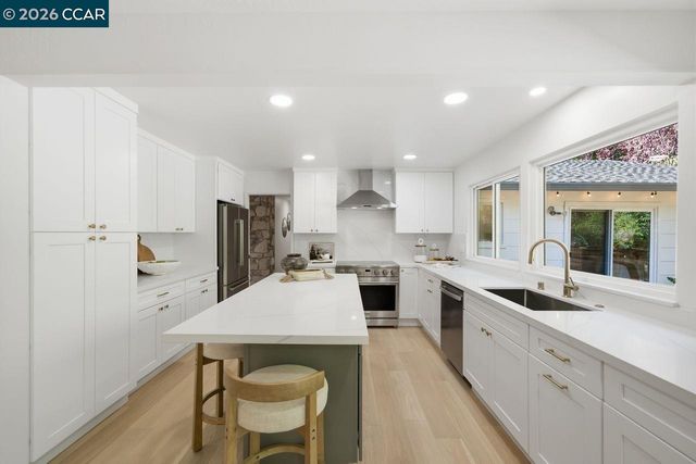 559 Old Orchard Dr, Danville, CA 94526