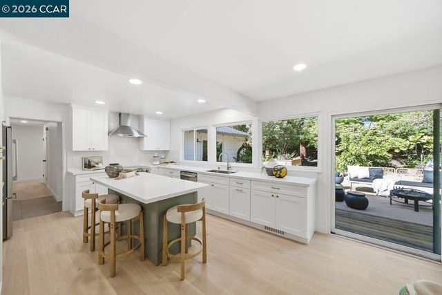 559 Old Orchard Dr, Danville, CA 94526