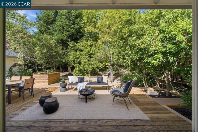 559 Old Orchard Dr, Danville, CA 94526