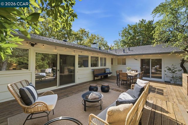 559 Old Orchard Dr, Danville, CA 94526