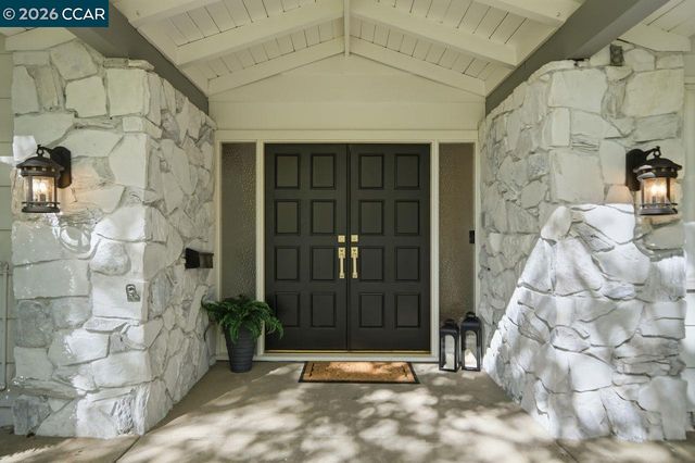 559 Old Orchard Dr, Danville, CA 94526