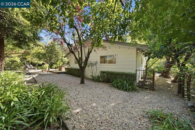 559 Old Orchard Dr, Danville, CA 94526