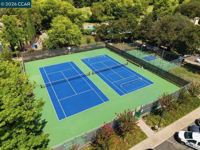 559 Old Orchard Dr, Danville, CA 94526