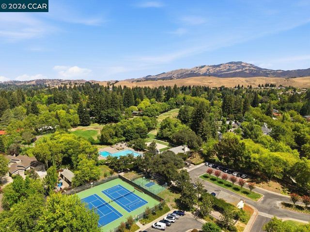 559 Old Orchard Dr, Danville, CA 94526