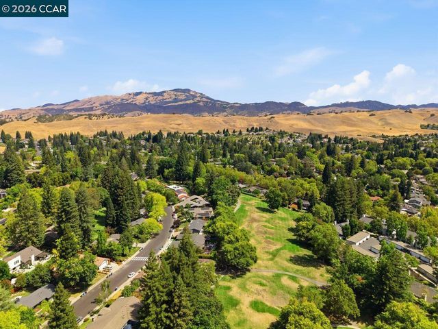 559 Old Orchard Dr, Danville, CA 94526